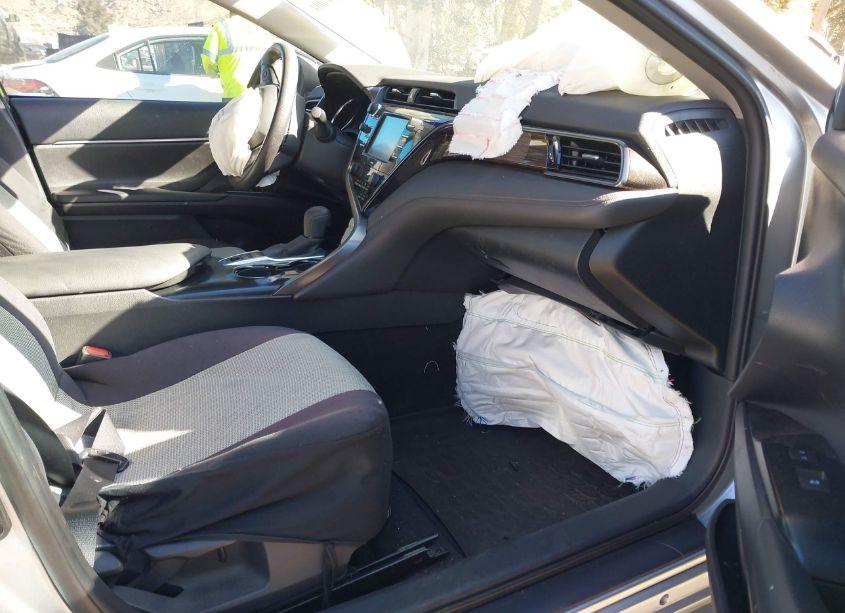 Photo 5 of 2020 Toyota Camry LE HYBRID (VIN 4T1C31AK2LU541652)