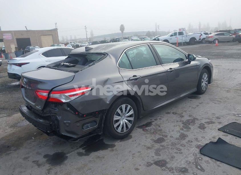 Photo 4 of 2020 Toyota Camry LE HYBRID (VIN 4T1C31AK2LU544731)