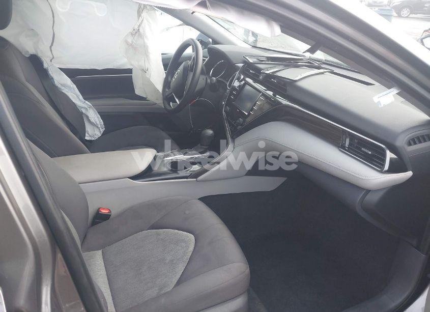 Photo 5 of 2020 Toyota Camry LE HYBRID (VIN 4T1C31AK2LU544731)