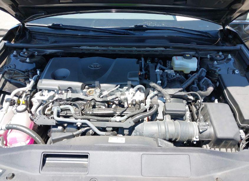 Photo 10 of 2021 Toyota Camry LE HYBRID (VIN 4T1C31AK2MU561188)