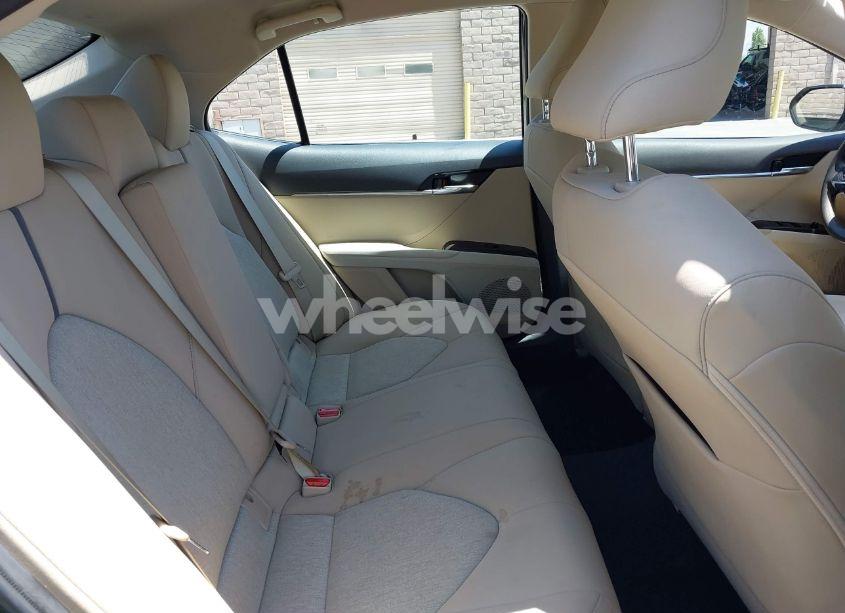Photo 8 of 2021 Toyota Camry LE HYBRID (VIN 4T1C31AK2MU561188)