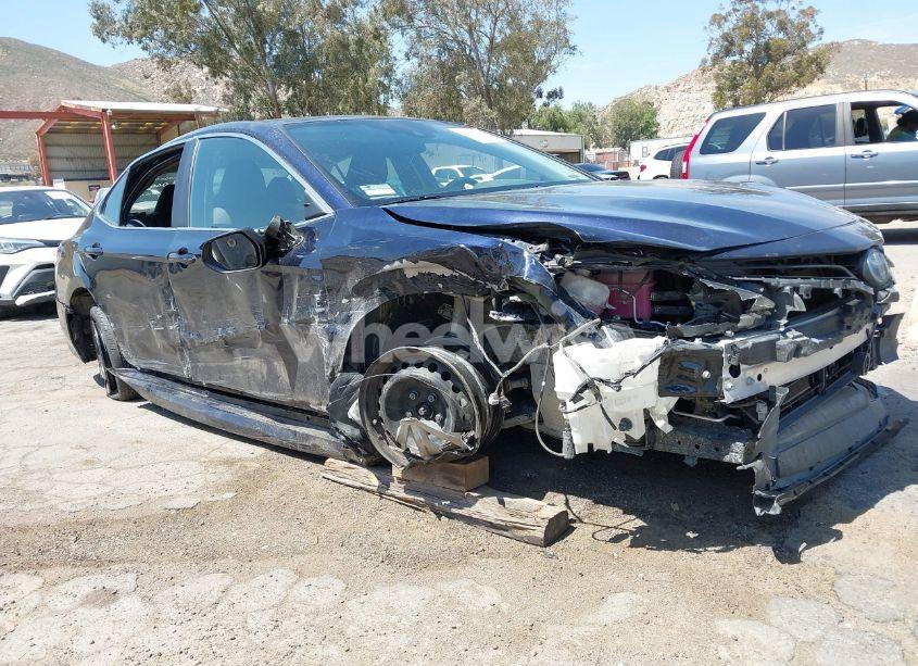 2022 Toyota Camry LE HYBRID (VIN 4T1C31AK2NU572063) main photo