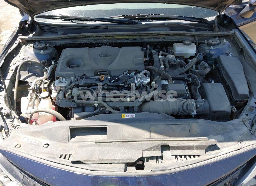 Photo 10 of 2022 Toyota Camry LE HYBRID (VIN 4T1C31AK2NU572063)