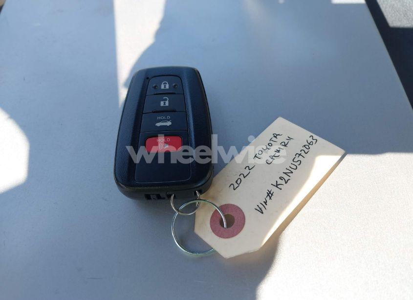 Photo 11 of 2022 Toyota Camry LE HYBRID (VIN 4T1C31AK2NU572063)