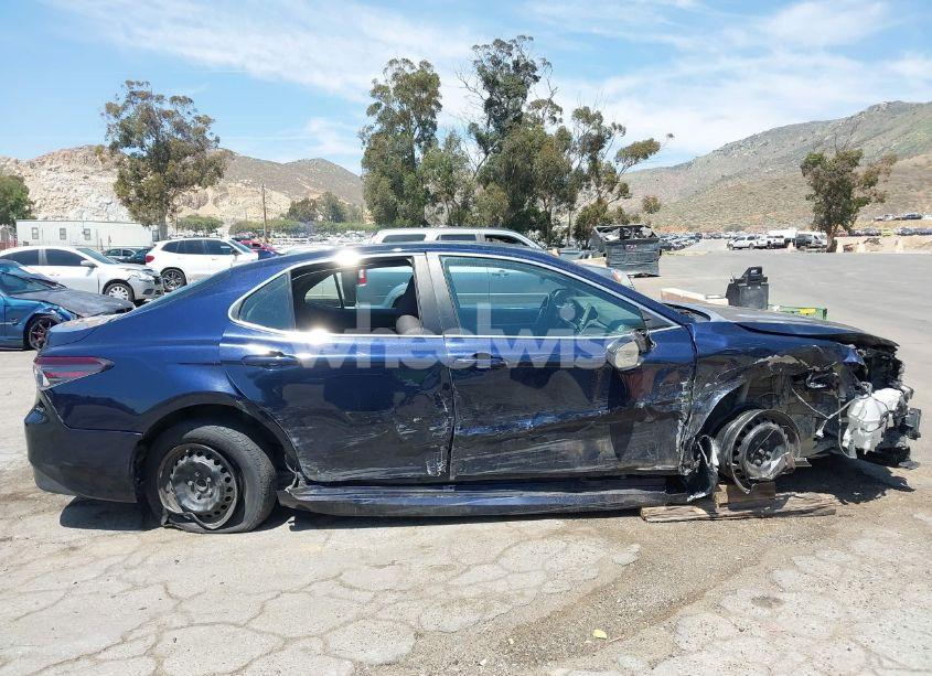 Photo 14 of 2022 Toyota Camry LE HYBRID (VIN 4T1C31AK2NU572063)