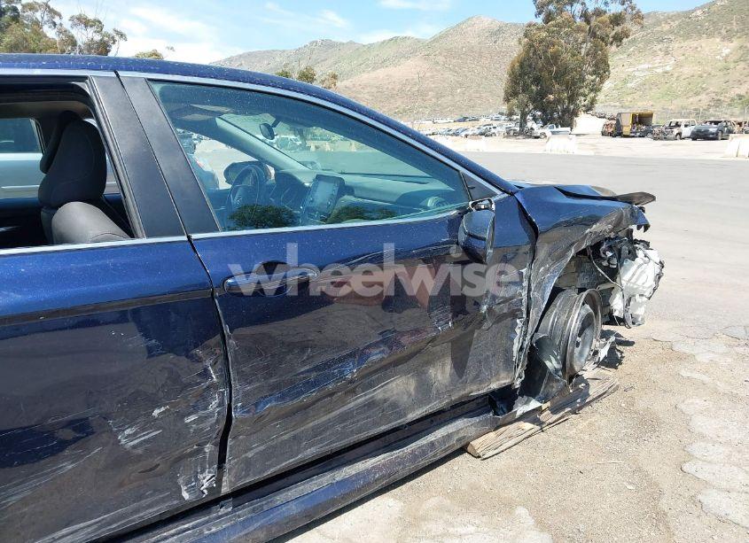 Photo 20 of 2022 Toyota Camry LE HYBRID (VIN 4T1C31AK2NU572063)