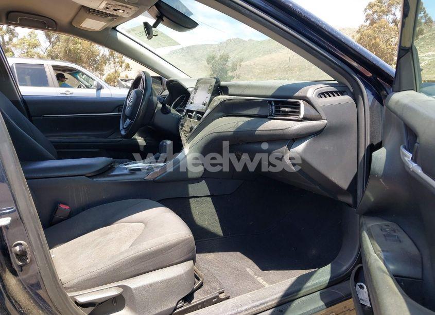 Photo 5 of 2022 Toyota Camry LE HYBRID (VIN 4T1C31AK2NU572063)