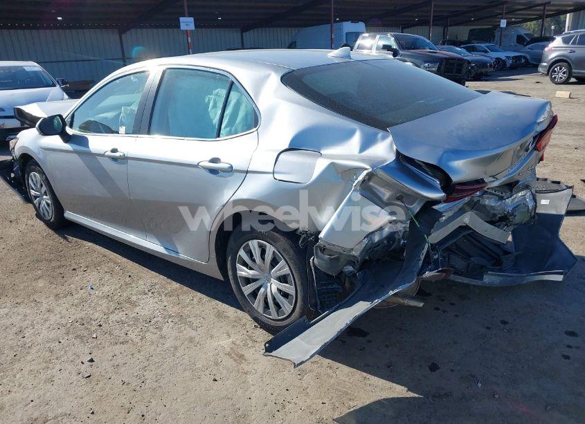 Photo 3 of 2022 Toyota Camry LE HYBRID (VIN 4T1C31AK2NU578509)