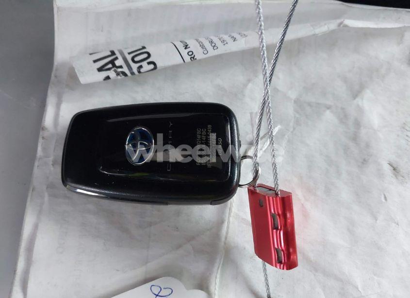 Photo 11 of 2022 Toyota Camry LE HYBRID (VIN 4T1C31AK2NU598498)