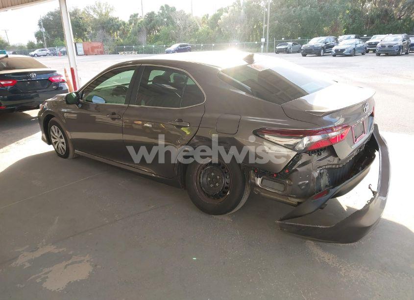 Photo 3 of 2022 Toyota Camry LE HYBRID (VIN 4T1C31AK2NU598498)
