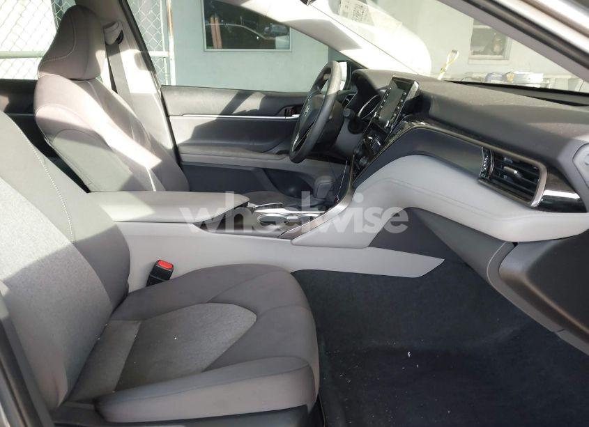 Photo 5 of 2022 Toyota Camry LE HYBRID (VIN 4T1C31AK2NU598498)