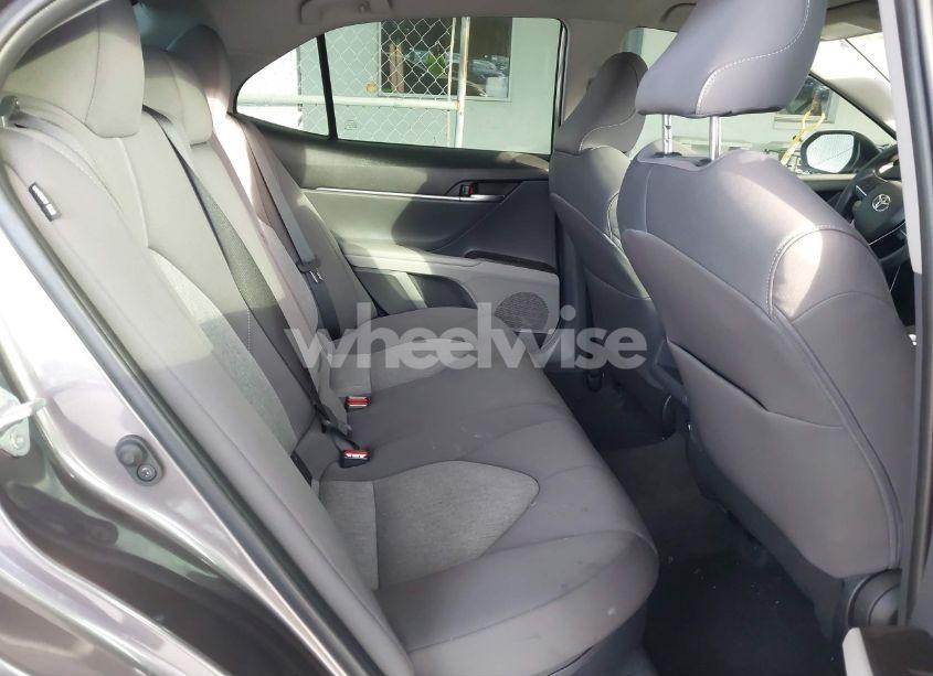 Photo 8 of 2022 Toyota Camry LE HYBRID (VIN 4T1C31AK2NU598498)