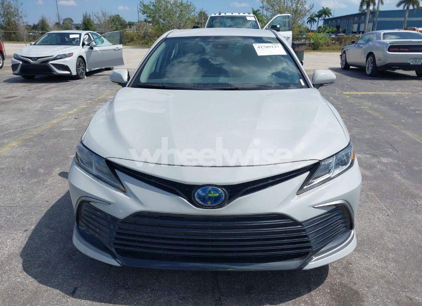 Photo 12 of 2024 Toyota Camry HYBRID LE (VIN 4T1C31AK2RU077836)