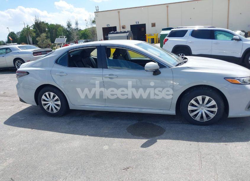 Photo 13 of 2024 Toyota Camry HYBRID LE (VIN 4T1C31AK2RU077836)