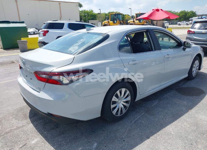 Photo 4 of 2024 Toyota Camry HYBRID LE (VIN 4T1C31AK2RU077836)