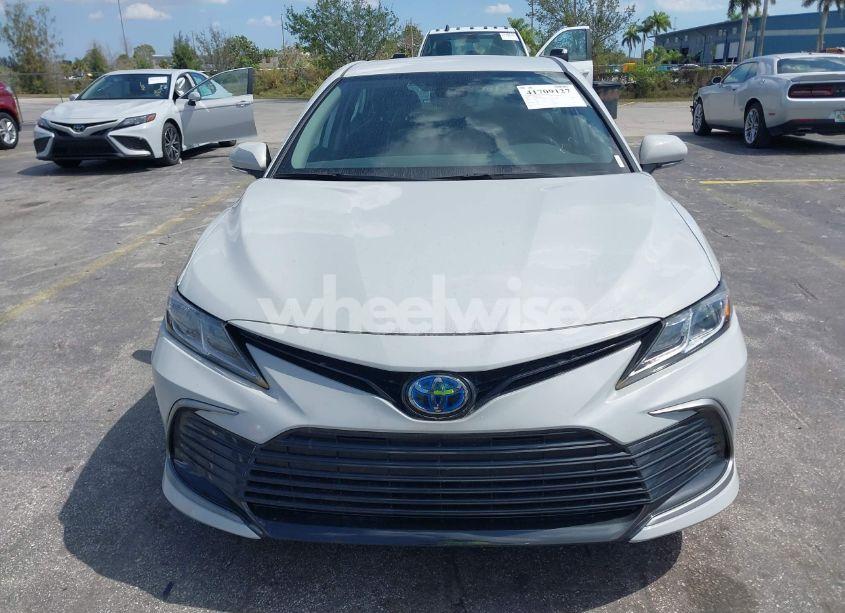Photo 6 of 2024 Toyota Camry HYBRID LE (VIN 4T1C31AK2RU077836)
