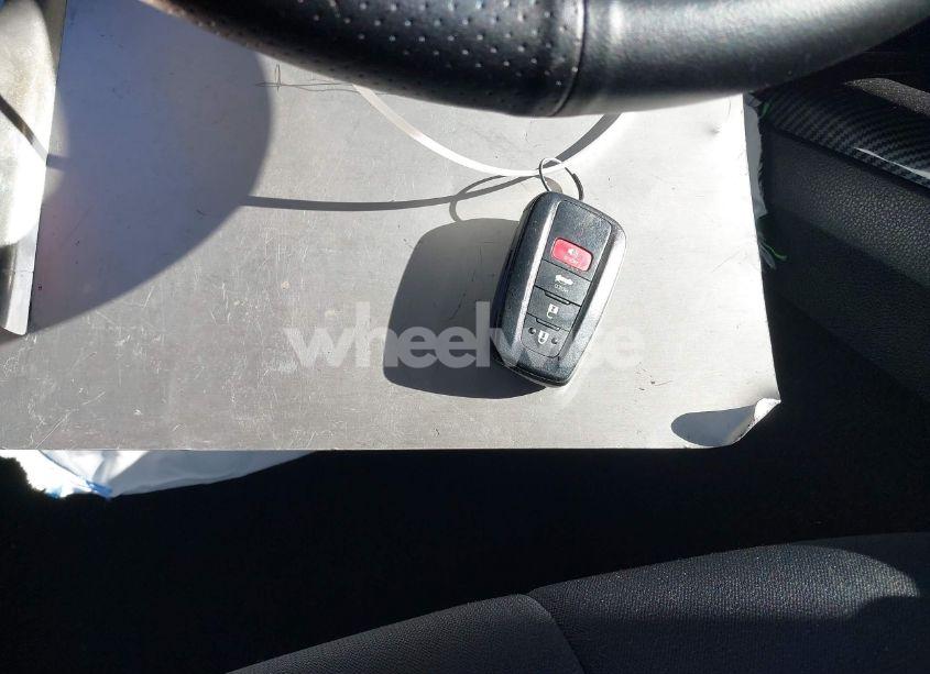 Photo 11 of 2020 Toyota Camry LE HYBRID (VIN 4T1C31AK3LU018365)