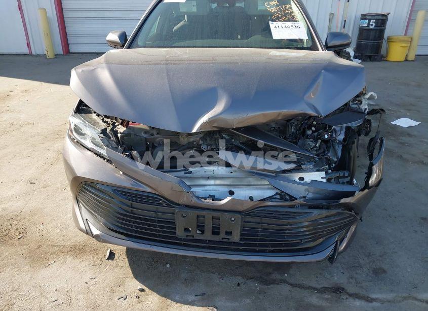 Photo 6 of 2020 Toyota Camry LE HYBRID (VIN 4T1C31AK3LU018365)