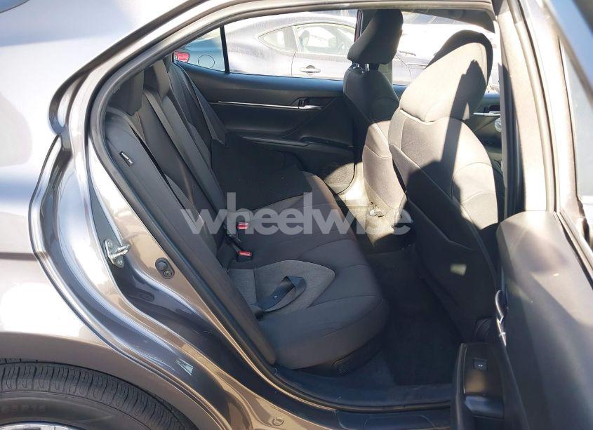 Photo 8 of 2020 Toyota Camry LE HYBRID (VIN 4T1C31AK3LU018365)