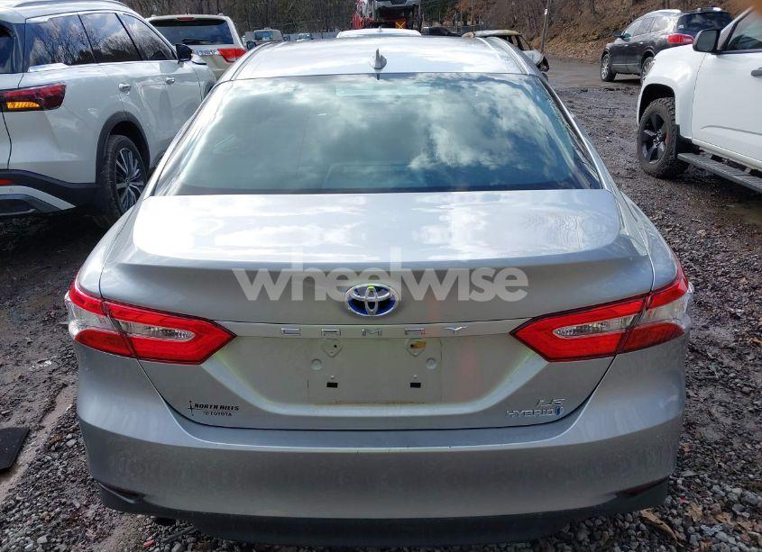 Photo 16 of 2020 Toyota Camry LE HYBRID (VIN 4T1C31AK3LU533902)