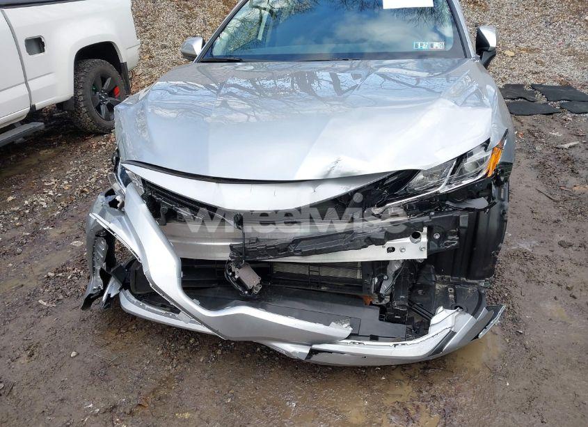 Photo 6 of 2020 Toyota Camry LE HYBRID (VIN 4T1C31AK3LU533902)