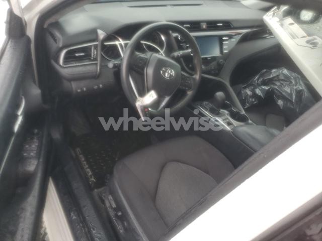 Photo 5 of 2020 TOYOTA CAMRY LE (VIN 4T1C31AK3LU543295)