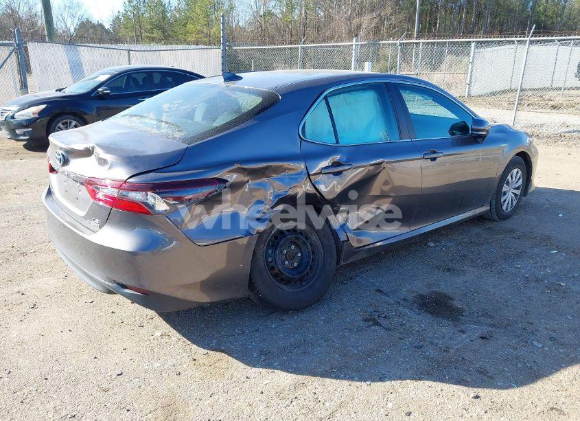 Photo 4 of 2021 Toyota Camry LE HYBRID (VIN 4T1C31AK3MU022515)