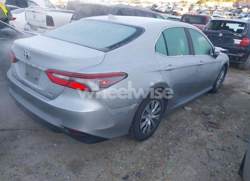 Photo 4 of 2022 Toyota Camry LE HYBRID (VIN 4T1C31AK3NU584626)