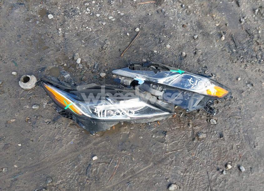 Photo 12 of 2020 Toyota Camry LE HYBRID (VIN 4T1C31AK4LU015586)