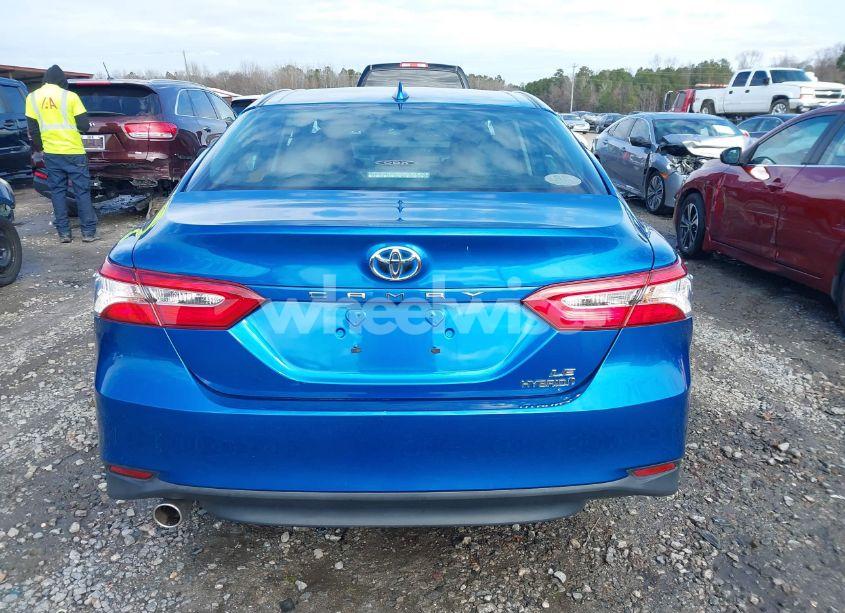 Photo 17 of 2020 Toyota Camry LE HYBRID (VIN 4T1C31AK4LU015586)
