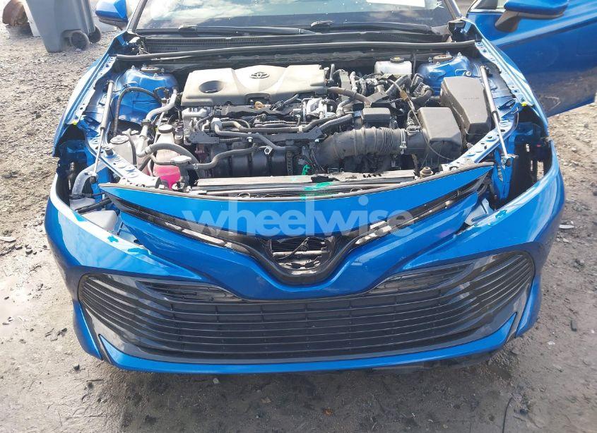 Photo 6 of 2020 Toyota Camry LE HYBRID (VIN 4T1C31AK4LU015586)
