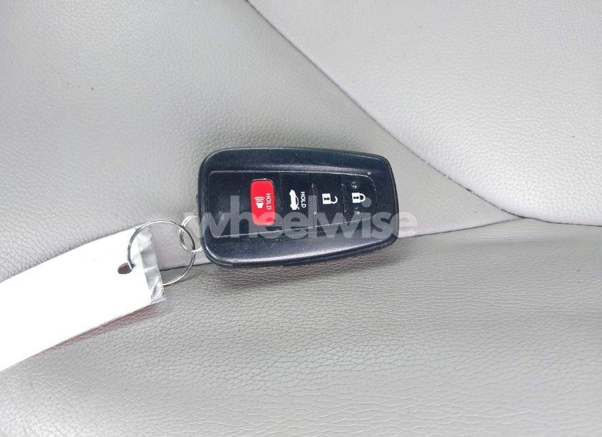 Photo 11 of 2020 Toyota Camry LE HYBRID (VIN 4T1C31AK4LU540759)