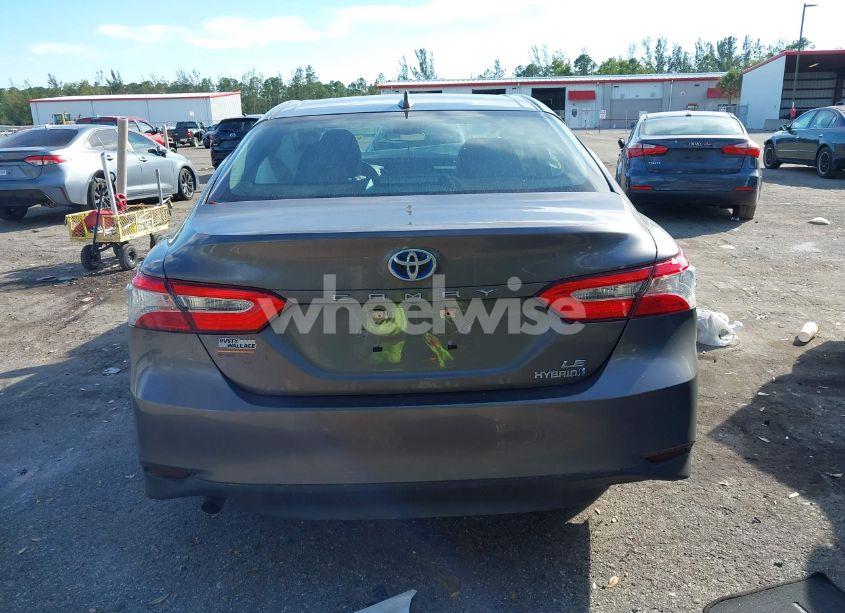 Photo 16 of 2020 Toyota Camry LE HYBRID (VIN 4T1C31AK4LU540759)