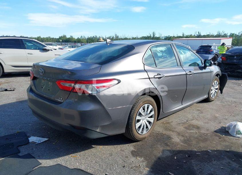 Photo 4 of 2020 Toyota Camry LE HYBRID (VIN 4T1C31AK4LU540759)