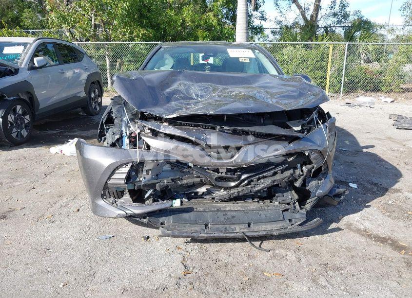 Photo 6 of 2020 Toyota Camry LE HYBRID (VIN 4T1C31AK4LU540759)