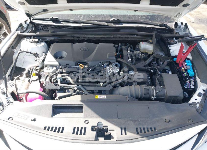 Photo 10 of 2021 Toyota Camry LE HYBRID (VIN 4T1C31AK4MU549057)