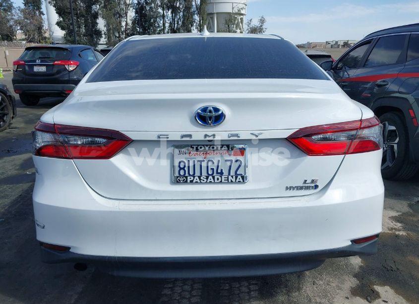 Photo 17 of 2021 Toyota Camry LE HYBRID (VIN 4T1C31AK4MU549057)