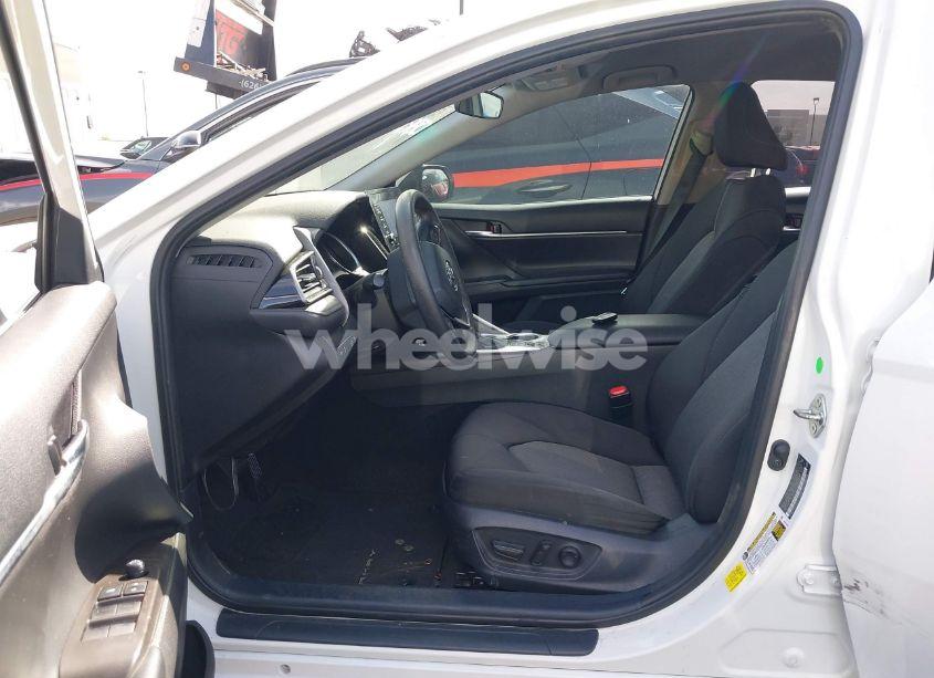 Photo 5 of 2021 Toyota Camry LE HYBRID (VIN 4T1C31AK4MU549057)