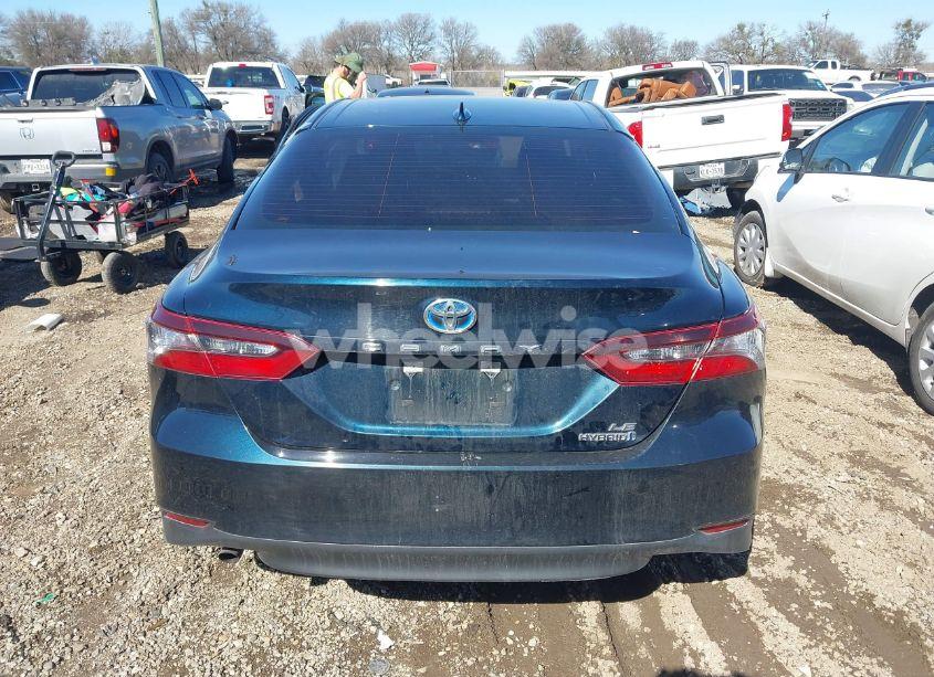Photo 16 of 2021 Toyota Camry LE HYBRID (VIN 4T1C31AK4MU562133)