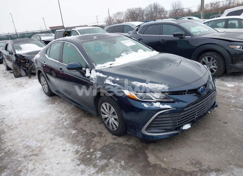 2021 Toyota Camry LE HYBRID (VIN 4T1C31AK4MU564271) main photo