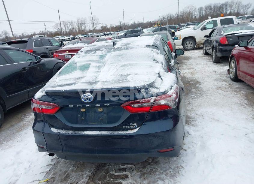 Photo 16 of 2021 Toyota Camry LE HYBRID (VIN 4T1C31AK4MU564271)