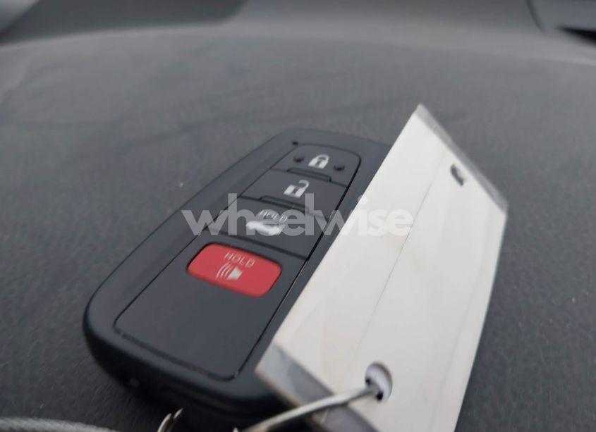 Photo 11 of 2022 Toyota Camry LE HYBRID (VIN 4T1C31AK4NU582044)