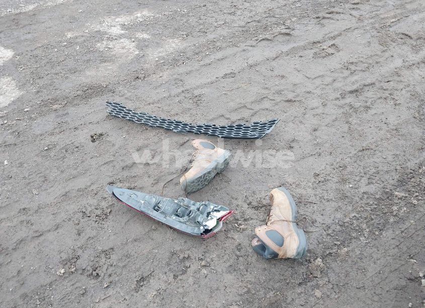 Photo 12 of 2022 Toyota Camry LE HYBRID (VIN 4T1C31AK4NU582044)