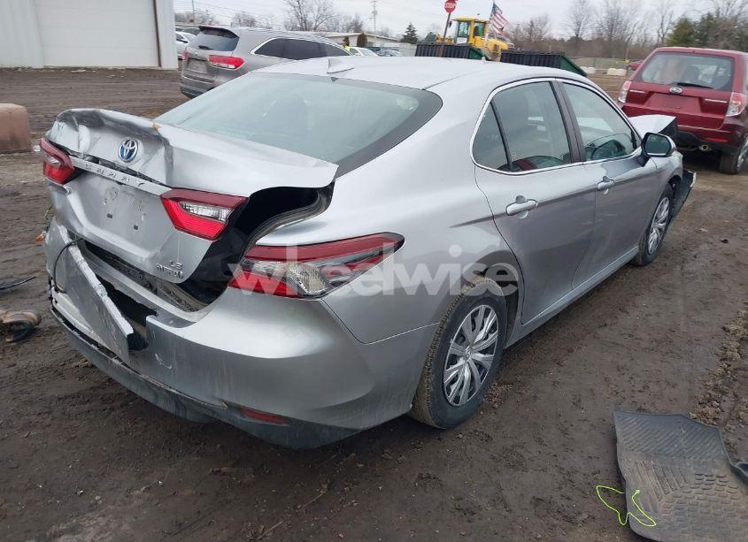 Photo 4 of 2022 Toyota Camry LE HYBRID (VIN 4T1C31AK4NU582044)