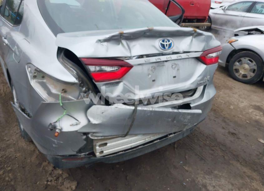 Photo 6 of 2022 Toyota Camry LE HYBRID (VIN 4T1C31AK4NU582044)