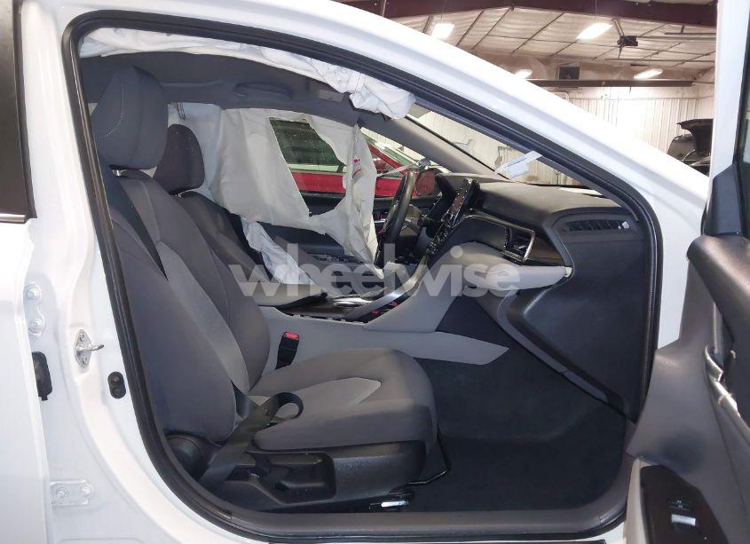 Photo 5 of 2022 Toyota Camry LE HYBRID (VIN 4T1C31AK4NU589284)