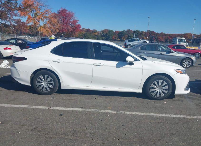 Photo 13 of 2024 Toyota Camry HYBRID LE (VIN 4T1C31AK4RU072220)