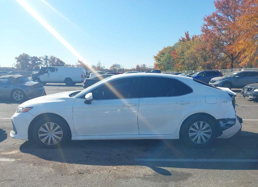 Photo 14 of 2024 Toyota Camry HYBRID LE (VIN 4T1C31AK4RU072220)