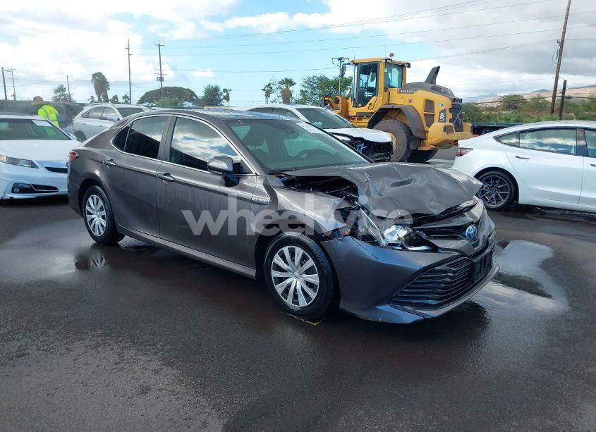 2020 Toyota Camry LE HYBRID (VIN 4T1C31AK5LU530760) main photo
