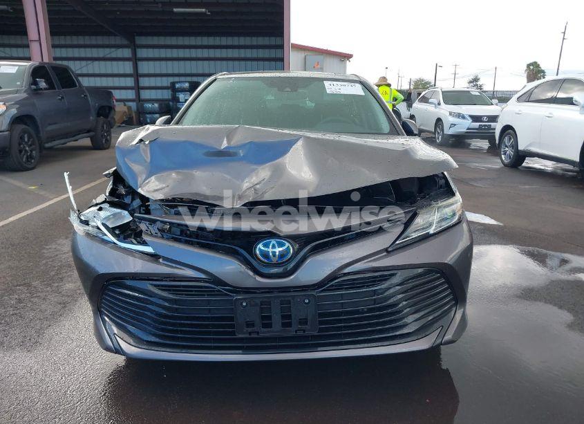 Photo 12 of 2020 Toyota Camry LE HYBRID (VIN 4T1C31AK5LU530760)